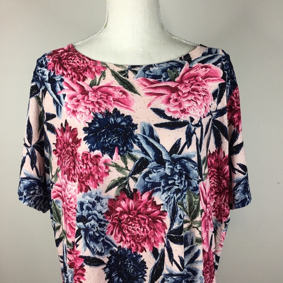 JM Collections floral tee - Picture 8 of 8